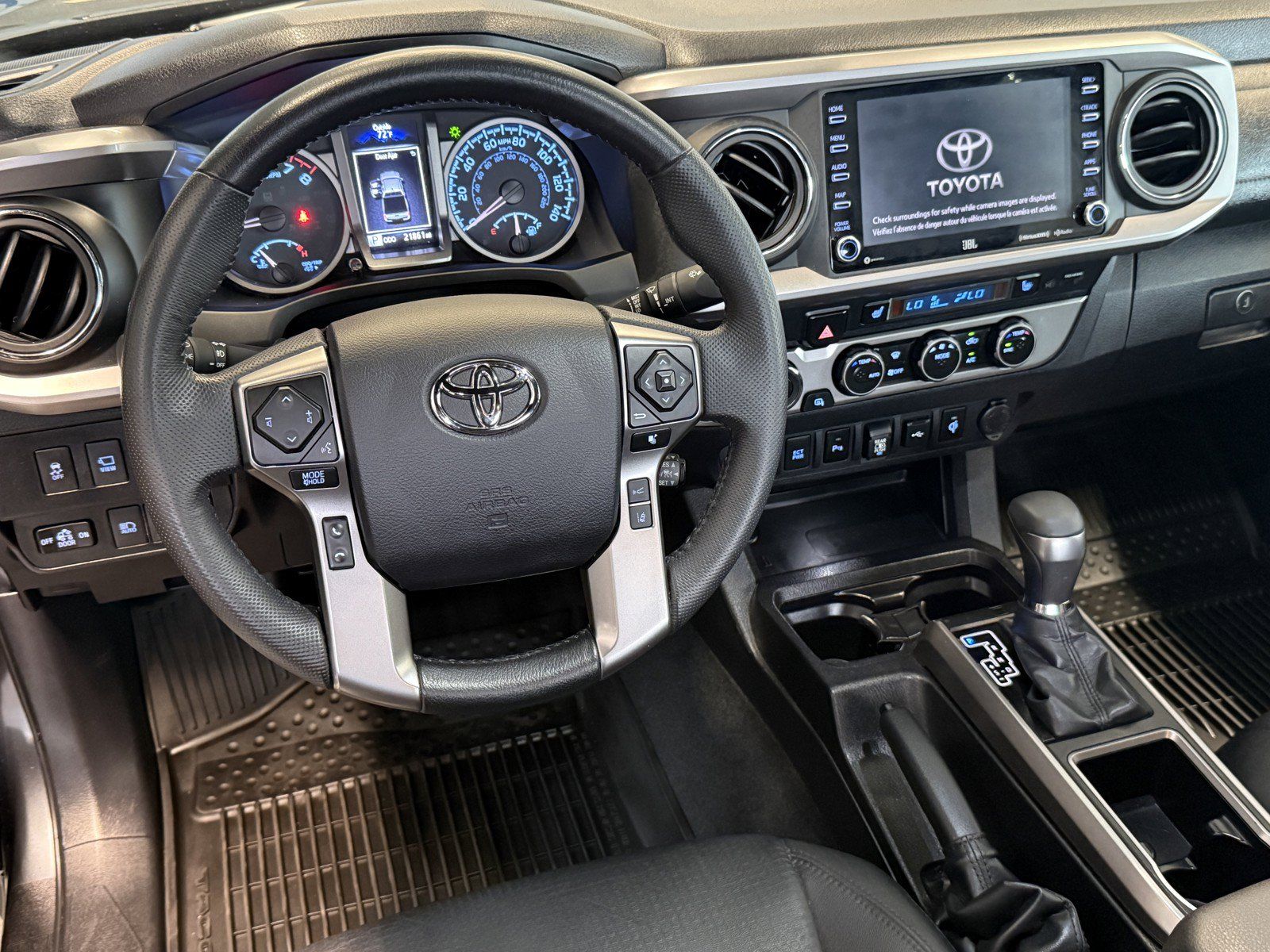 Used 2022 Toyota Tacoma Limited w/ Nightshade Package AWD/4WD image 17