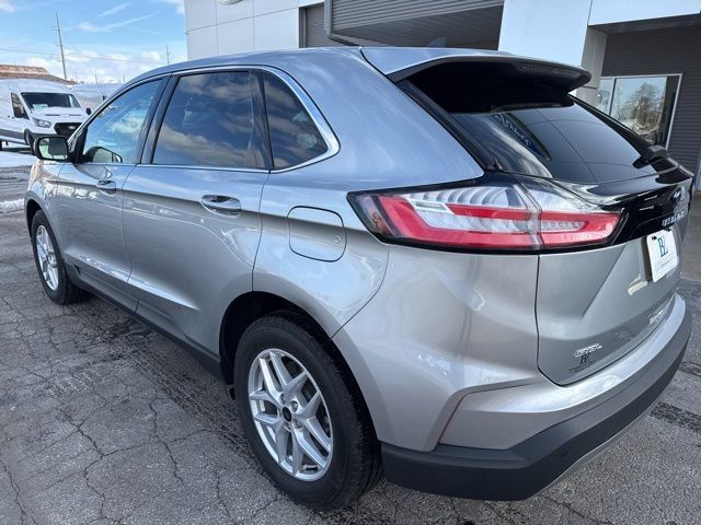 Certified 2024 Ford Edge SEL w/ Convenience Package AWD/4WD image 3