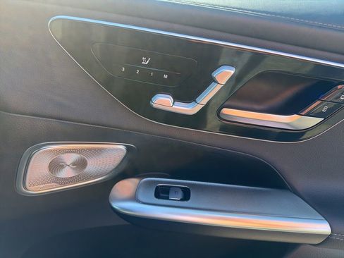 Used 2024 Mercedes-Benz GLC 300 4MATIC image 21