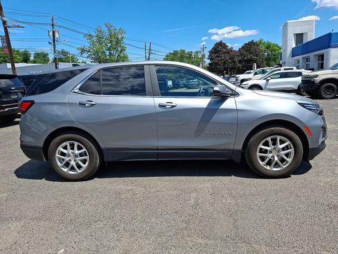 Used 2024 Chevrolet Equinox LT FWD image 8