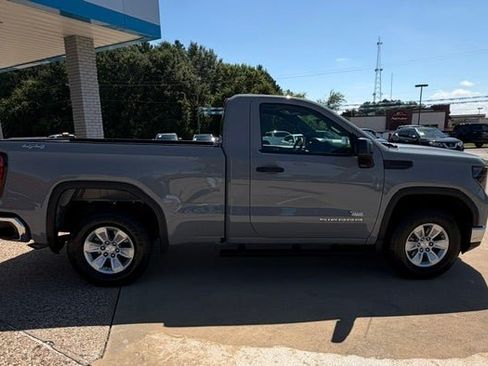 Used 2024 GMC Sierra 1500 Pro w/ Pro Value Package AWD/4WD image 2