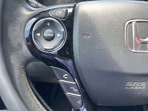 Used 2017 Honda Accord Sport image 15