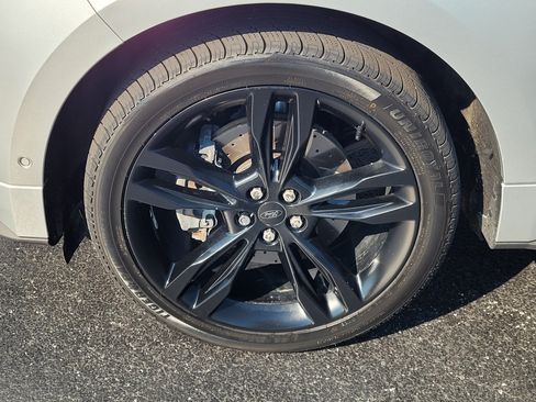 Used 2019 Ford Edge ST w/ Equipment Group 401A AWD/4WD image 10