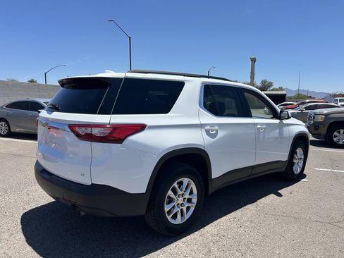 Used 2020 Chevrolet Traverse LT FWD image 4