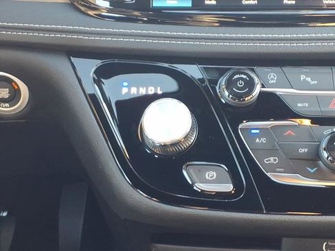 New 2026 Chrysler Pacifica Select image 10