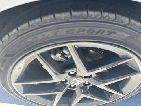 Used 2025 Honda Civic Sport image 9