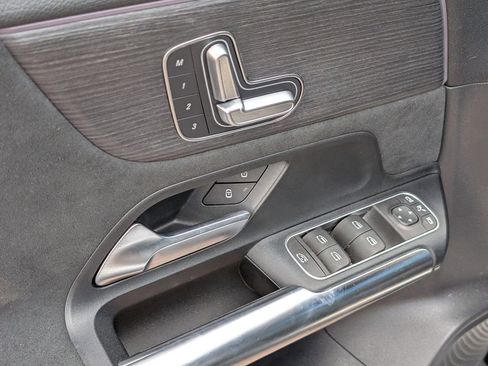 Used 2022 Mercedes-Benz GLA 250 GLA 250 image 23