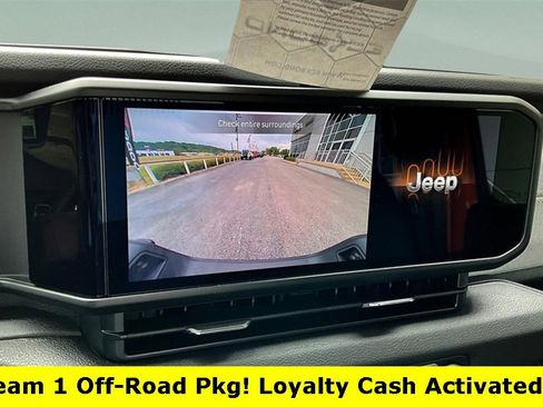 New 2025 Jeep Gladiator Sport image 21