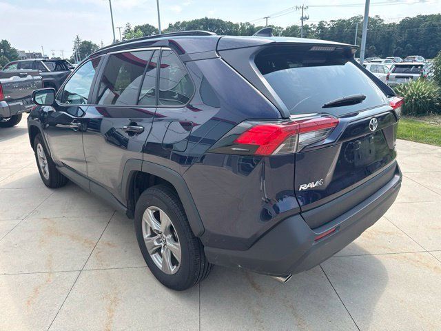 Used 2025 Toyota RAV4 XLE AWD/4WD image 5