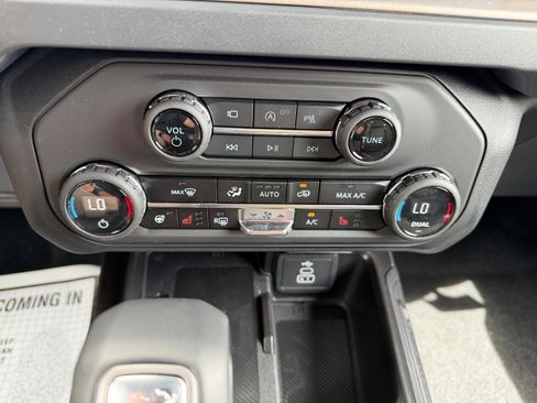New 2026 Ford Bronco Outer Banks AWD/4WD image 19