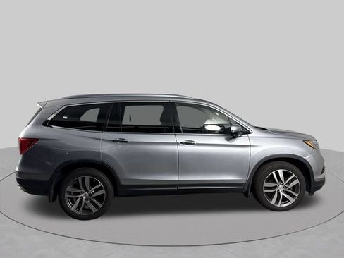 Used 2016 Honda Pilot Touring image 36