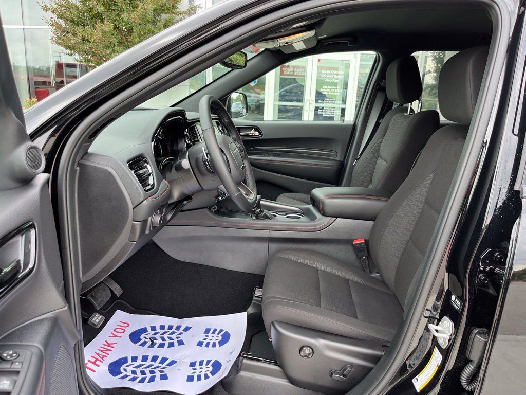 Used 2027 Dodge Durango GT w/ Blacktop Package AWD/4WD image 3