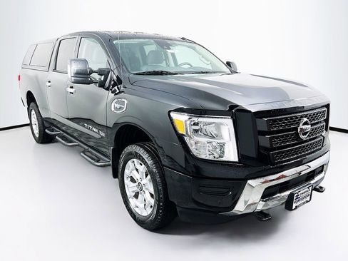 Used 2021 Nissan Titan SV w/ SV Convenience Package AWD/4WD image 1