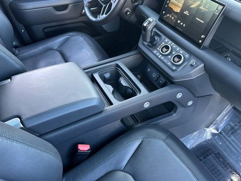 Used 2024 Land Rover Defender 130 Outbound image 32