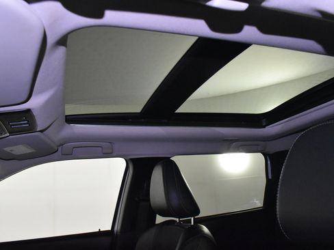 Used 2024 Mitsubishi Outlander SE image 38