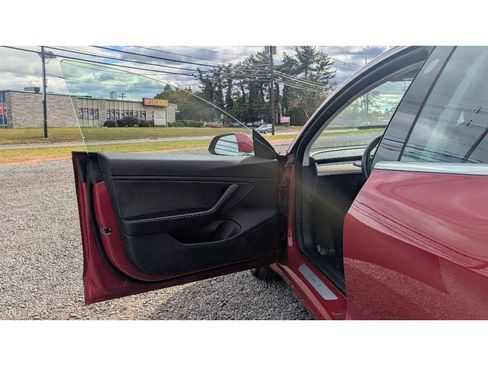 Used 2018 Tesla Model 3 Long Range image 9