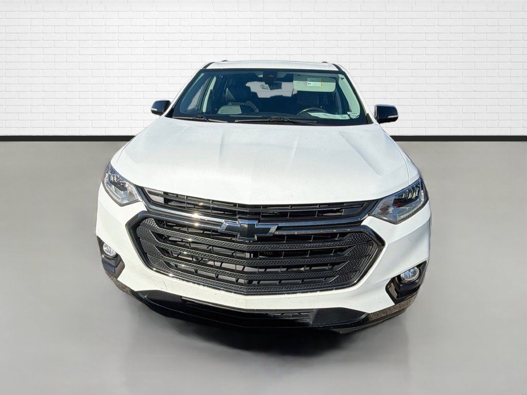 Used 2018 Chevrolet Traverse Premier w/ Redline Edition AWD/4WD image 2