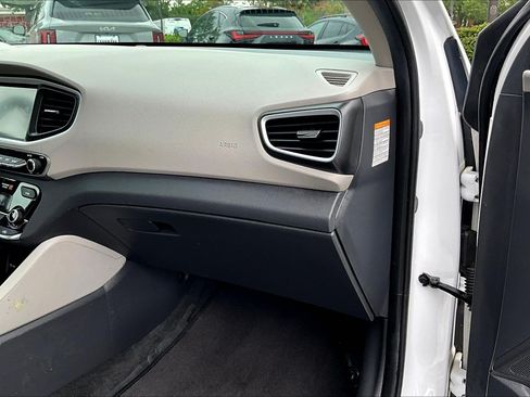 Used 2019 Hyundai Ioniq SEL FWD image 16