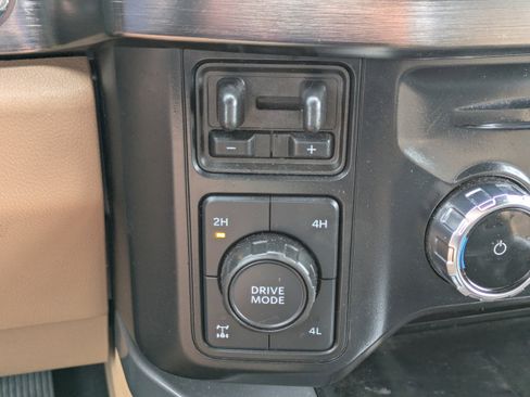 Used 2024 Ford F350 Lariat w/ Lariat Ultimate Package image 26