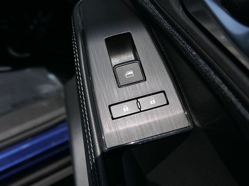 Used 2023 Nissan Rogue SV FWD image 24