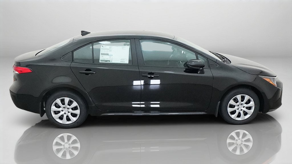 New 2027 Toyota Corolla LE FWD image 7