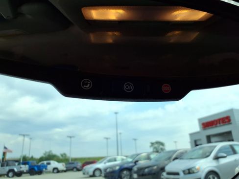 Used 2015 Chevrolet Sonic LT image 25