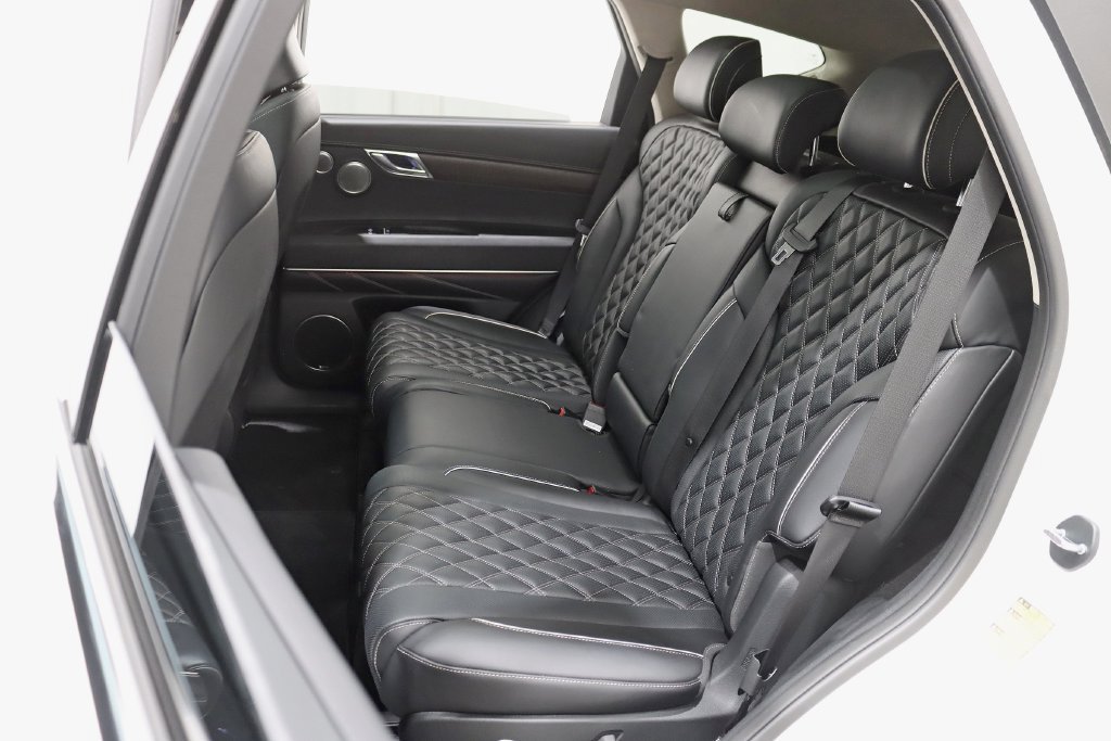 Used 2024 Genesis GV80 3.5T w/ Prestige Package AWD/4WD image 28