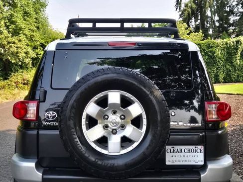 Used 2008 Toyota FJ Cruiser 4WD image 10