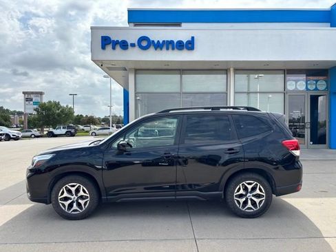 Used 2020 Subaru Forester Premium w/ Popular Package #1 AWD/4WD image 8