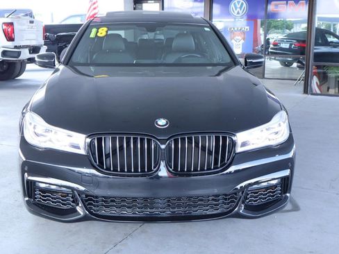 Used 2018 BMW 750i RWD image 13