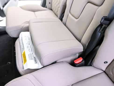 New 2026 Volvo XC90 B5 Plus w/ Protection Package image 22