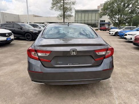 Used 2018 Honda Accord EX image 12