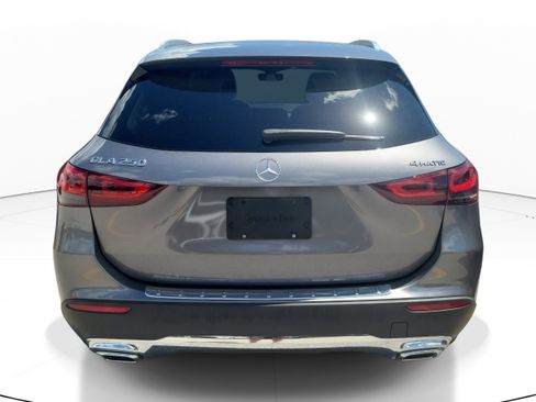 Used 2021 Mercedes-Benz GLA 250 4MATIC image 4