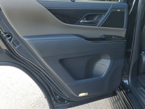 Used 2025 Lexus LX 700h Overtrail image 12