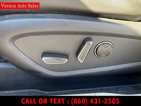 Used 2019 Lincoln MKC Reserve w/ MKC Climate Package image 10