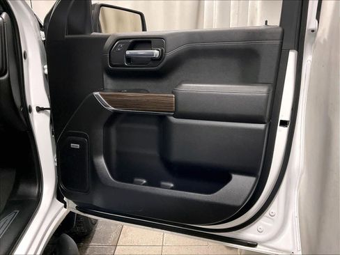 Used 2020 Chevrolet Silverado 1500 LT Trail Boss image 12