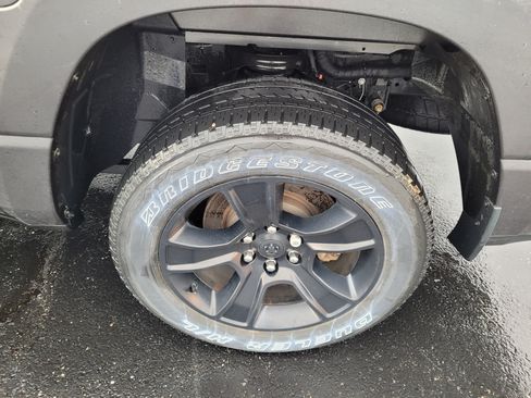 Used 2022 RAM 1500 Big Horn AWD/4WD image 10
