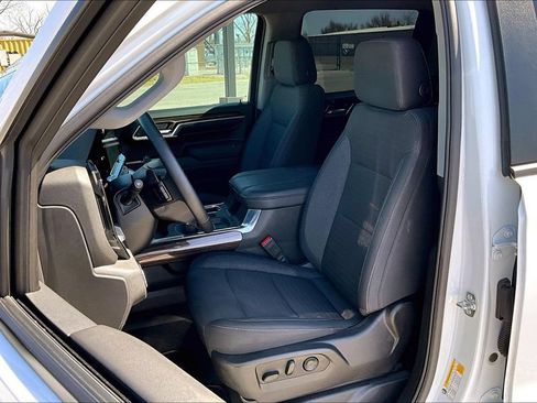 Used 2025 Chevrolet Silverado 1500 RST AWD/4WD image 34