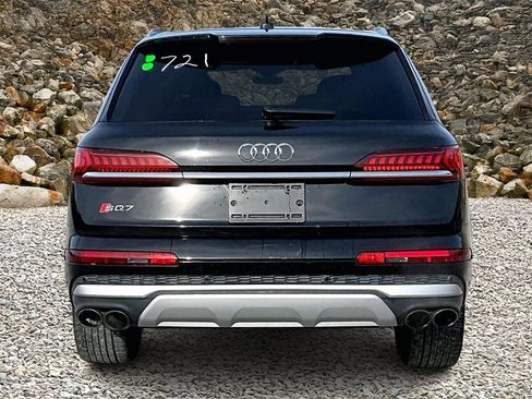 Used 2022 Audi SQ7 Premium Plus w/ SQ7 Executive Package image 4