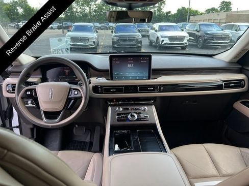 Certified 2024 Lincoln Aviator Reserve w/ Equipment Group 201A AWD/4WD image 17