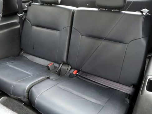 Used 2024 Mitsubishi Outlander SE image 27