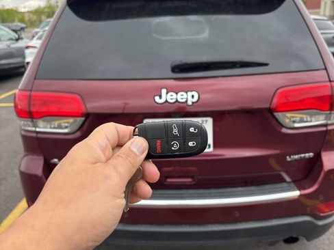 Used 2017 Jeep Grand Cherokee Limited AWD/4WD image 4
