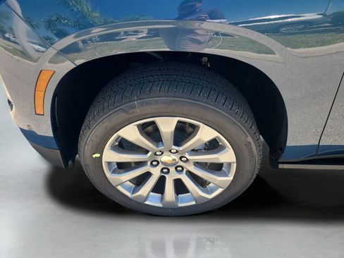 New 2026 Chevrolet Suburban Premier AWD/4WD image 26