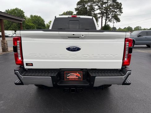 Used 2023 Ford F250 Lariat w/ Lariat Ultimate Package AWD/4WD image 7