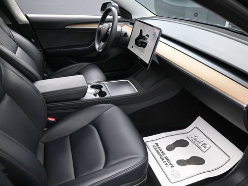 Used 2023 Tesla Model 3 Standard Range RWD image 30