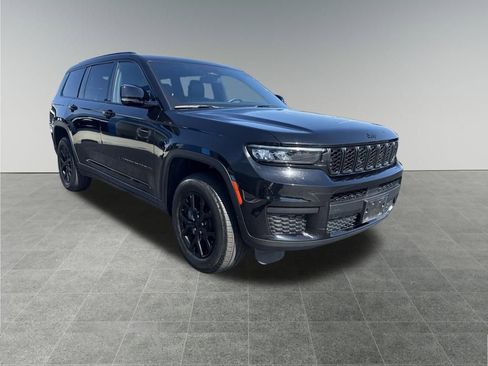 Used 2024 Jeep Grand Cherokee L Laredo image 8