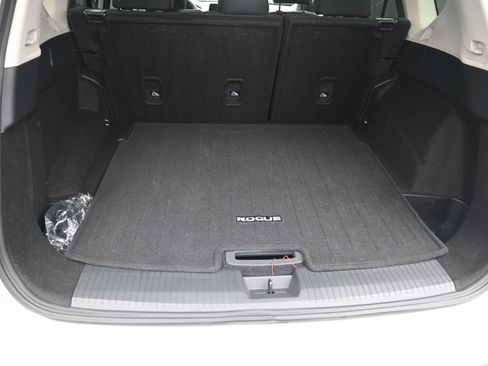 Certified 2025 Nissan Rogue S image 14