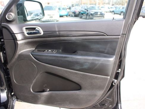 Used 2021 Jeep Grand Cherokee Laredo X image 23