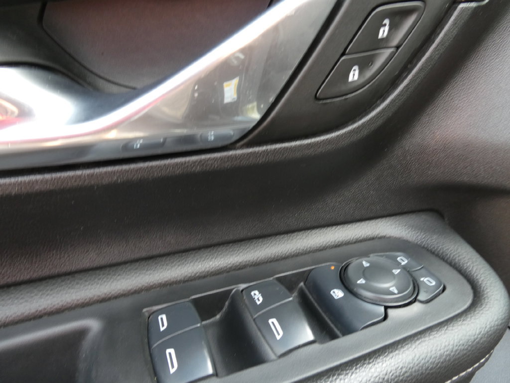 Certified 2024 GMC Terrain SLE w/ Driver Convenience Package FWD image 25