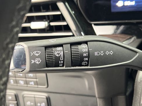 Used 2025 Chevrolet Tahoe LT AWD/4WD image 50